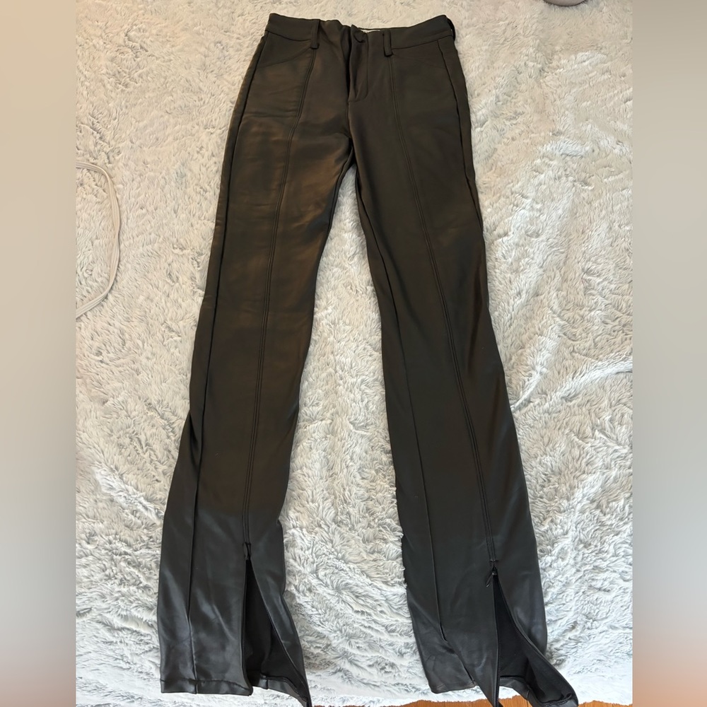 Redial Women’s Faux Leather Skinny Pants